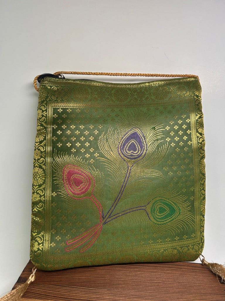 Crossbody Bag – Light Green